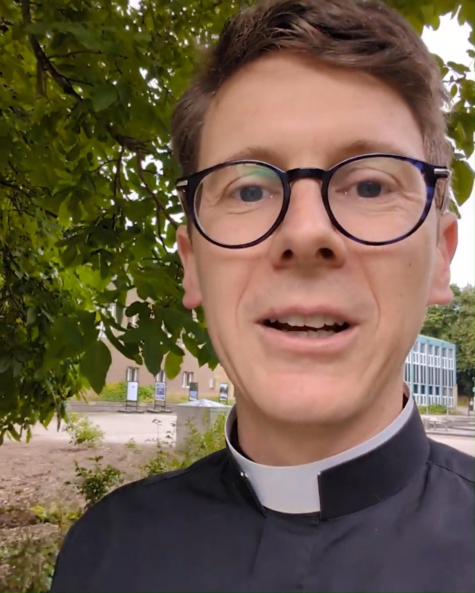 "May God give you the courage to be the person He calls you to be." 🙏 Rev Sam Hole, chaplain at Durham University, with a prayer for A-Level #ResultsDay.