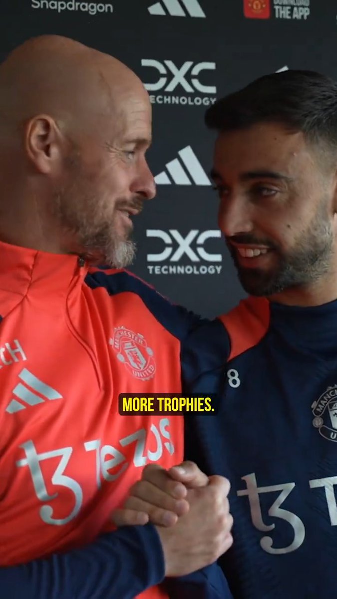 "More trophies." 🏆 "For sure." 🤝 #MUFC || Bruno Fernandes
