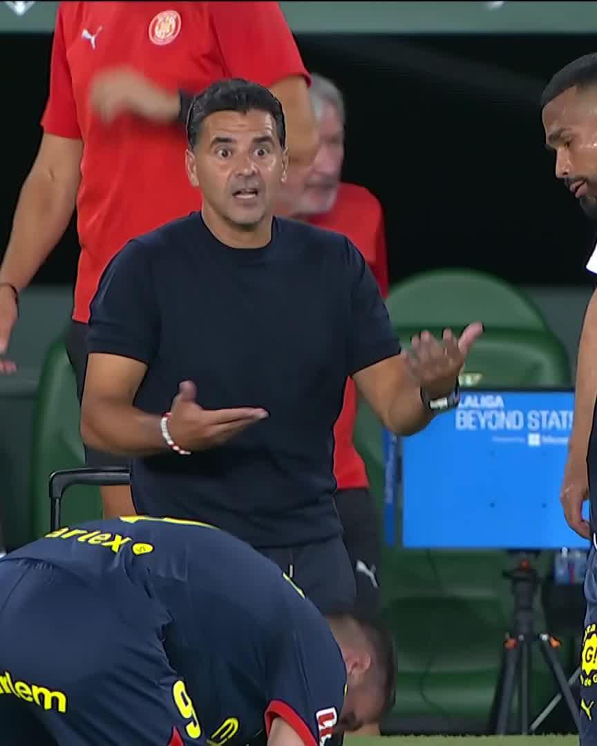 👏 ¡PURO FÚTBOL! 😱 La charla de Míchel a sus chicos en la pausa de hidratación es una locura.