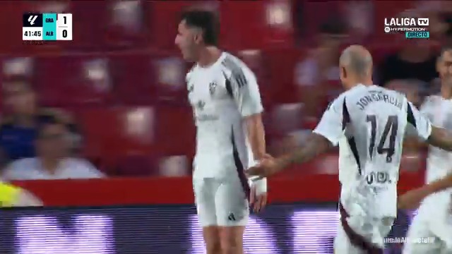 🔪 Morcillo Manchego. La pizarra de Alberto González para que el Albacete Balompié 🤍 conquiste Granada. #LaCasadelFútbol #LALIGAHYPERMOTION