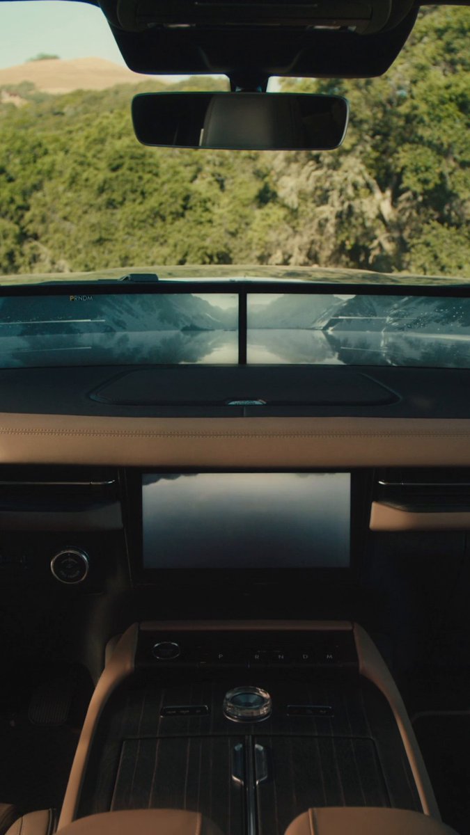 Find your center of gravity. Introducing the all-new 2025 Lincoln #Navigator. Learn more about the new features, design, and more here:
