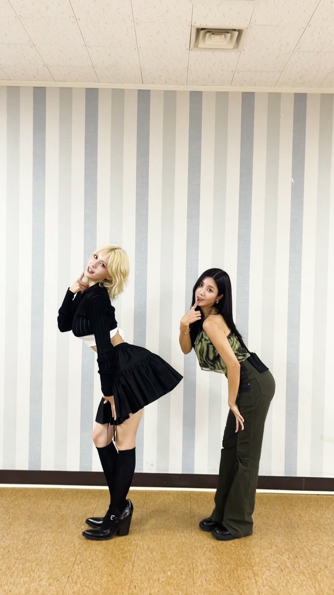 #JEONSOMI x #KWONEUNBI #IceCream_JEONSOMI 권은비 (KWON EUNBI) ▶️ TikTok : ▶️ Shorts : ▶️ Reels : ▶️ NAVER TV : #전소미 #IceCream #아이스크림 #권은비 #THEBLACKLABEL #더블랙레이블
