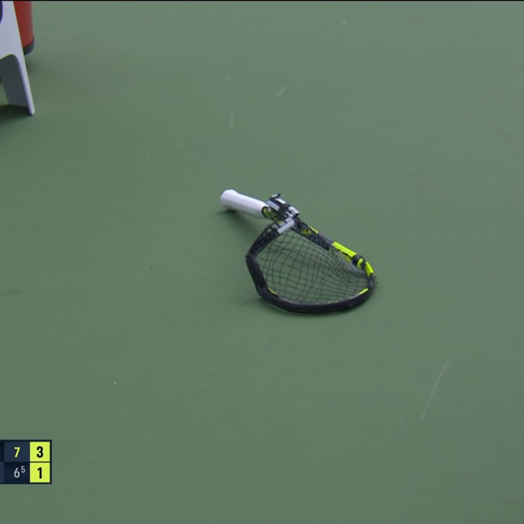 "That has properly shocked me" 😲 Carlos Alcaraz was NOT happy and he let his racket know!🤯