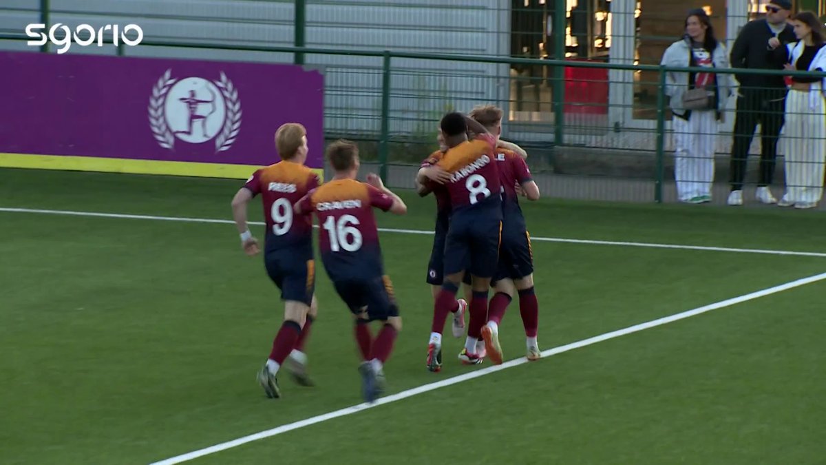 Am gôl gan Ryan Reynolds 🚀 Ryan Reynolds fires in a volley from the edge of the area 🤌🏻 Cardiff Met Football Club 1-0 Barry Town United 🏆 #JDCymruPremier | JD Cymru Leagues 🏴󠁧󠁢󠁷󠁬󠁳󠁿