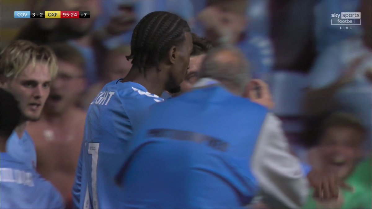 Late DRAMA!! 😲👊 Haji Wright slots it home for Coventry 😤
