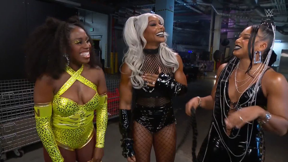 This was cold 🥶 #SmackDown