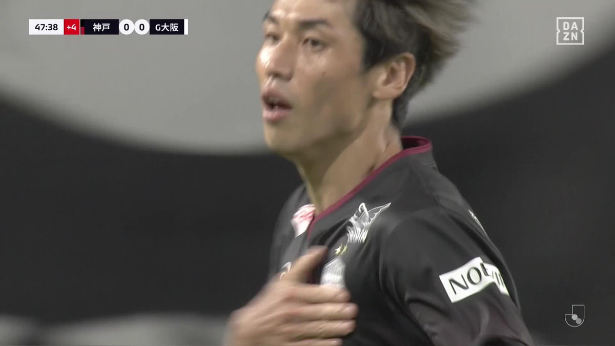 🔴頼れる男の先制弾！⚽ #ガンバ大阪 との上位対決に挑む #ヴィッセル神戸。 前半AT、飯野七聖の突破から最後は #大迫勇也 が押し込む！神戸がリードして前半を折り返した。 🎥：DAZN Japan