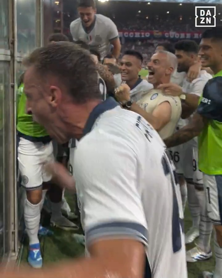 SCATENATO sul 2-1 🔥 Il Var concede il gol e Frattesi non si trattiene 👀 #GenoaInter #SerieAEnilive #DAZN