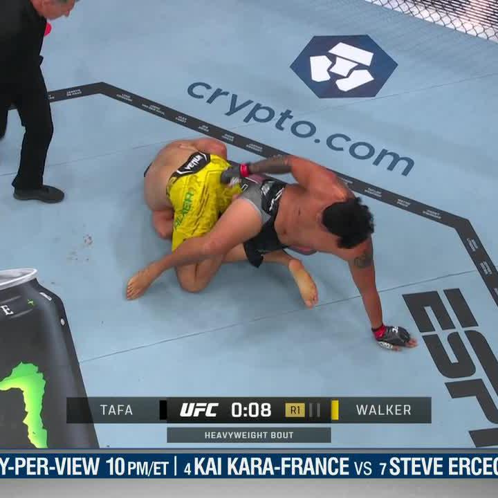 WALKER FORCES THE VERBAL TAP 😳 #UFC305