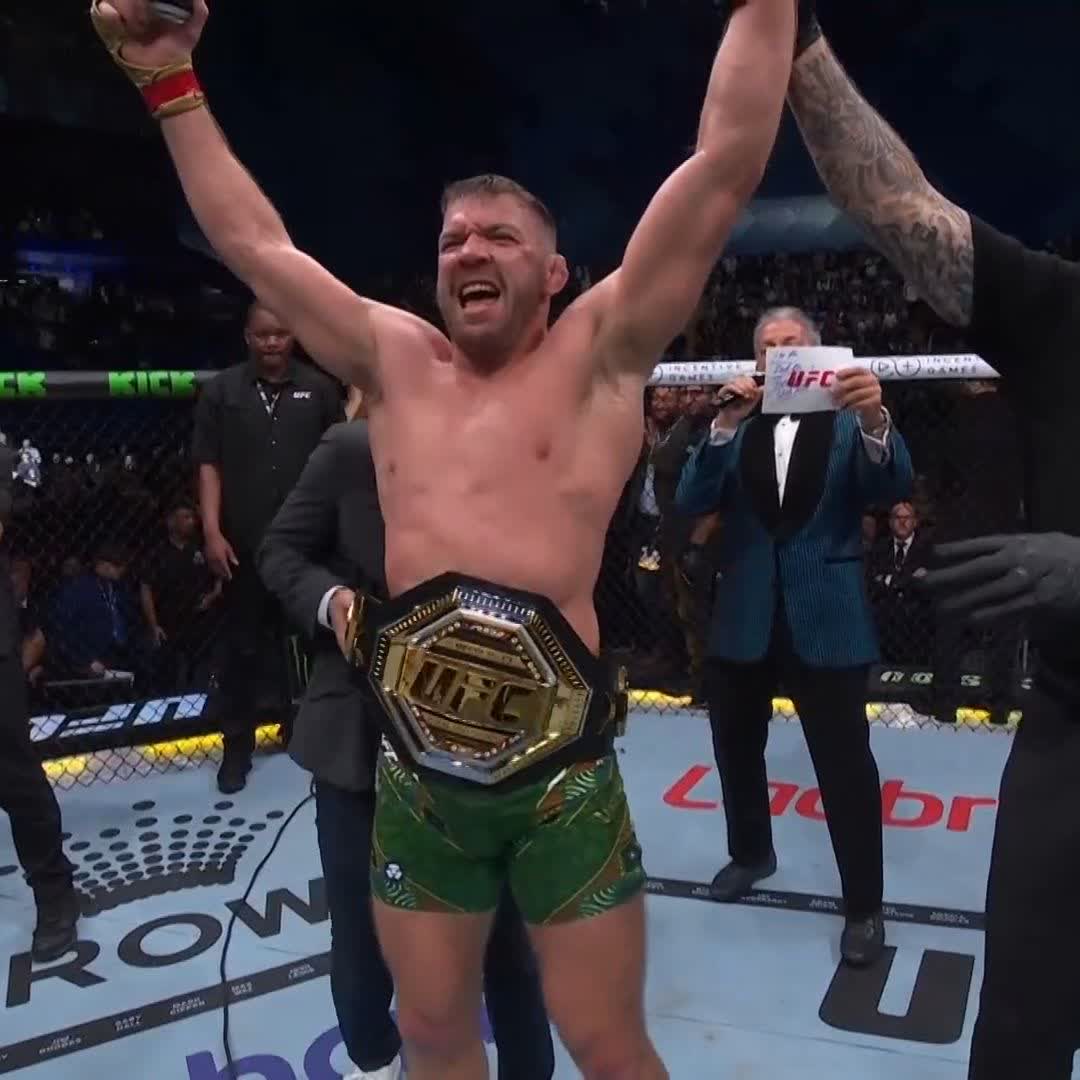 AND STILL YOUR UFC MIDDLEWEIGHT CHAMPION! Dricus Du Plessis 🏆 🇿🇦 #UFC305