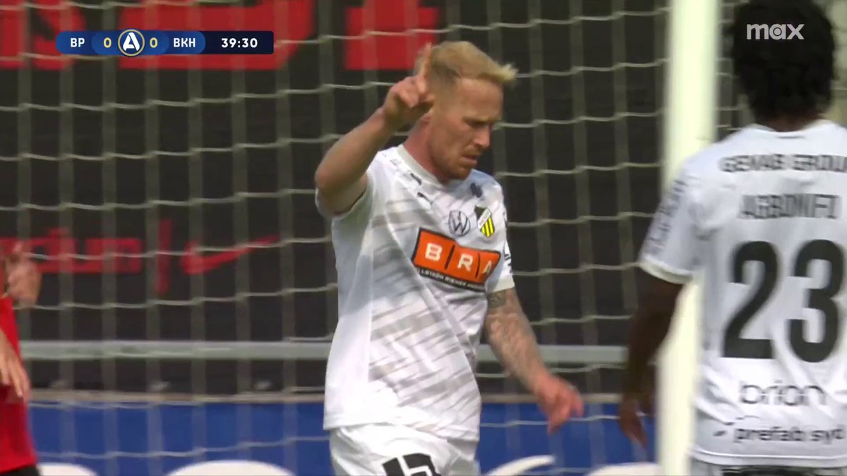Mikkel Rygaard är iskall när han sätter dit 1-0 för BK Häcken borta mot IF Brommapojkarna! 🐝 📲 Se matchen på Max