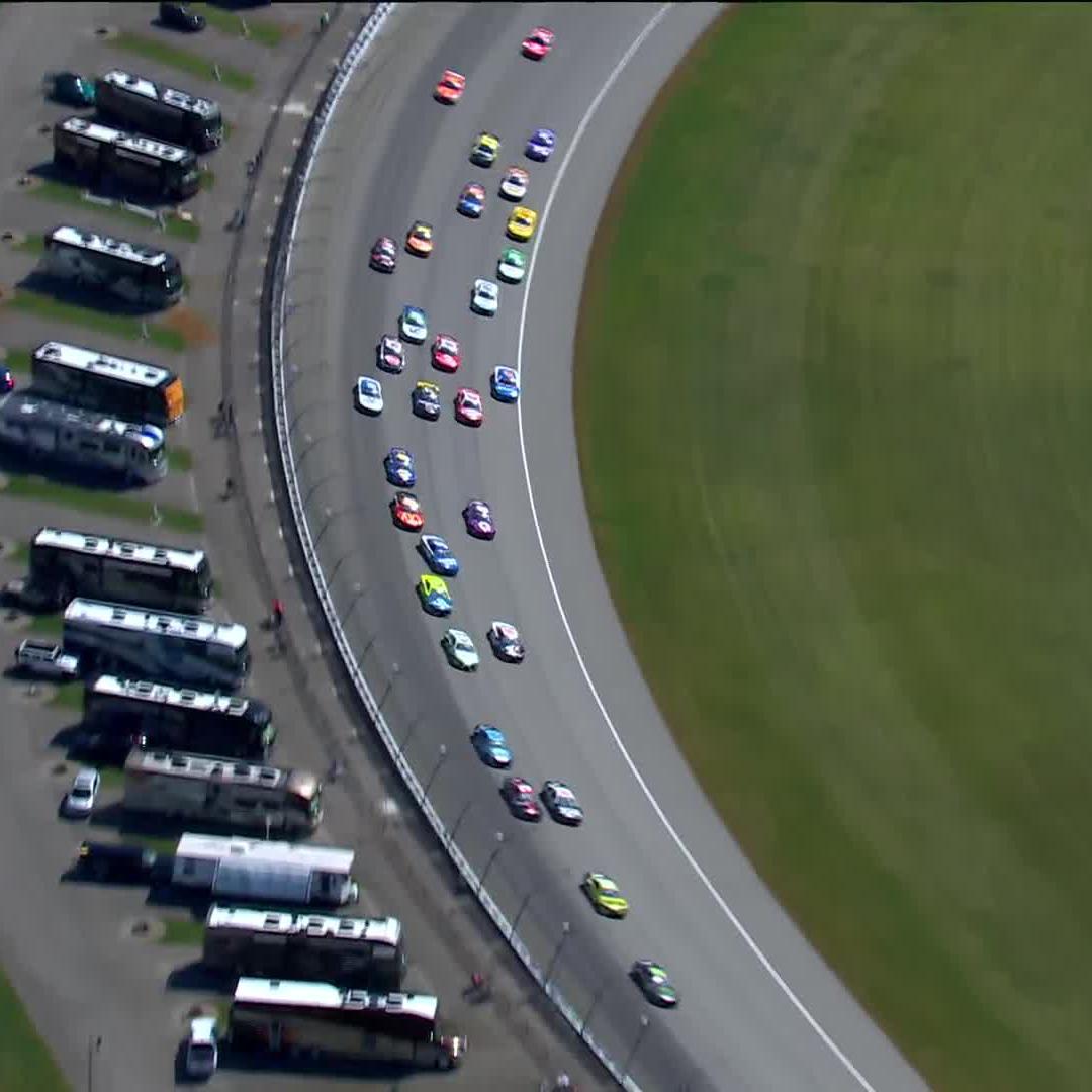 Kyle Larson can't even turn left, and he thinks he can beat Max Verstappen?