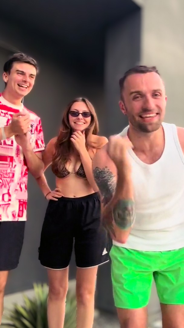 C’est quoi “Just give me my money”, la trend qui a pris d’assaut les réseaux sociaux?