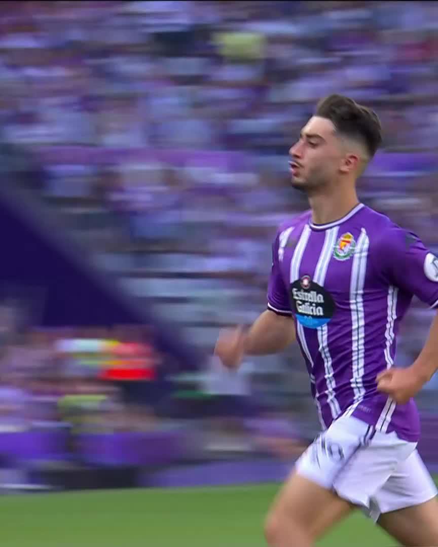 Raúl Moro y... ¡el primer gol de la temporada en Pucela! 💜 #LALIGAHighlights | Real Valladolid C.F.