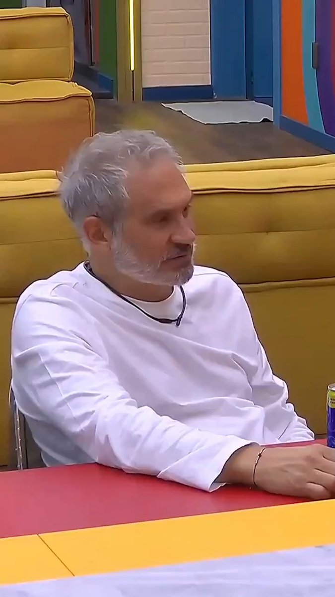 Parece que #ShanikBerman no se fue del todo de mi casa 😂🦷 #LaCasaDeLosFamososMx, de lunes a viernes 10:00 p.m. por #El5, domingos, 8:30 p.m. por #LasEstrellas y 24/7 por #VIX 📺📱