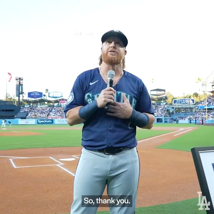 "Thank you so much for nine of the most incredible years of my life." Thank you, Justin. 🥹