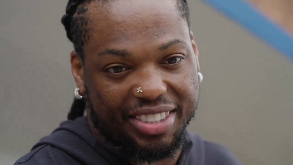 .Derrick Henry Jr is already giving back in Baltimore 💜 M&T Bank