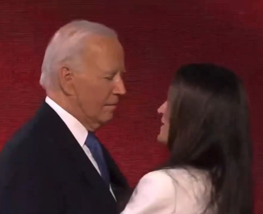 Heres a message to all the sick and twisted people on the Right, who for the last 2 years, sexualized Ashley Biden and demonized Joe Biden as a bad father, or even worse. - This is what LOVE is. - This is how humans who truly care about each other act. - This is how every father should hope their daughter looks at them when they are an adult. I'm sorry that you may not have ever experienced this.