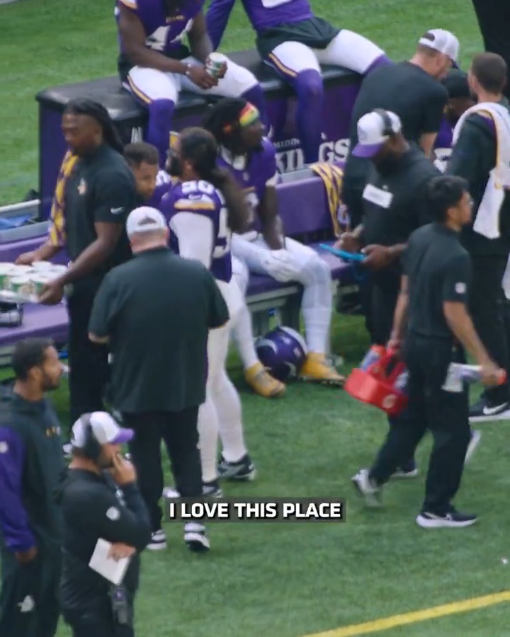 Safe to say Levi Drake Rodriguez loved his first game U.S. Bank Stadium. 📺:
