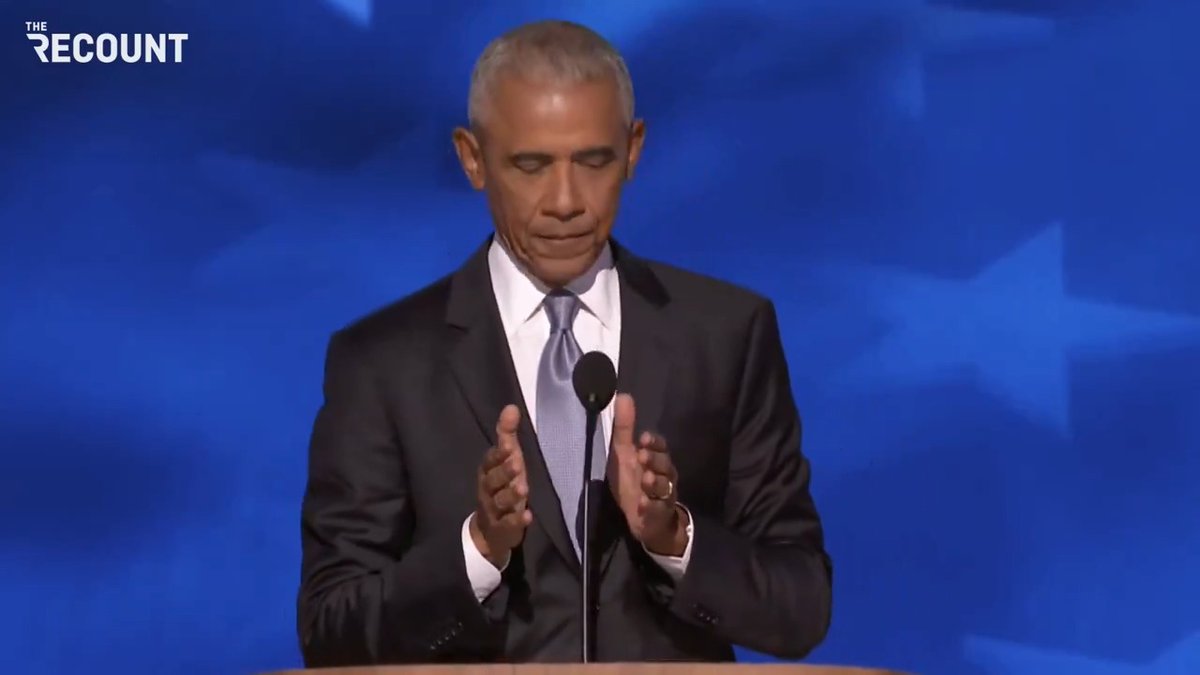 That gesture when Barack Obama talks about Donald Trump's "weird obsession with crowd sizes" 👀