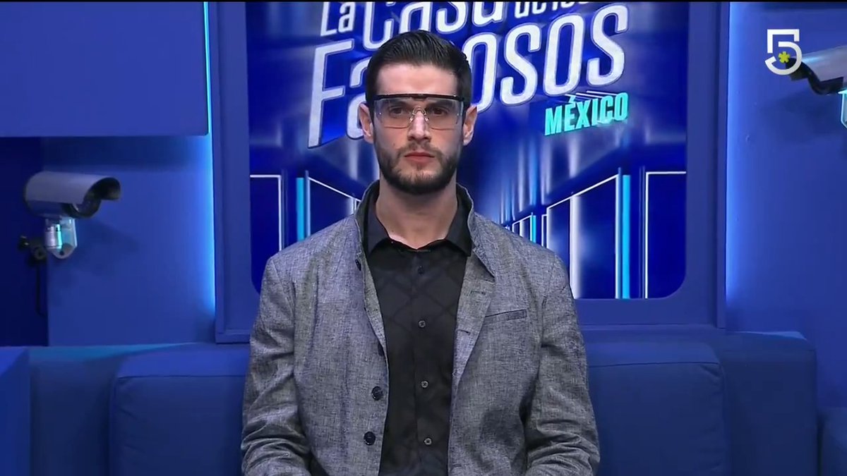 Ahora #AdriánMarcelo hace su nominación... 😱👀 #LaCasaDeLosFamososMx, de lunes a viernes 10:00 p.m. por #El5, domingos, 8:30 p.m. por #LasEstrellas y 24/7 por #VIX 📺📱