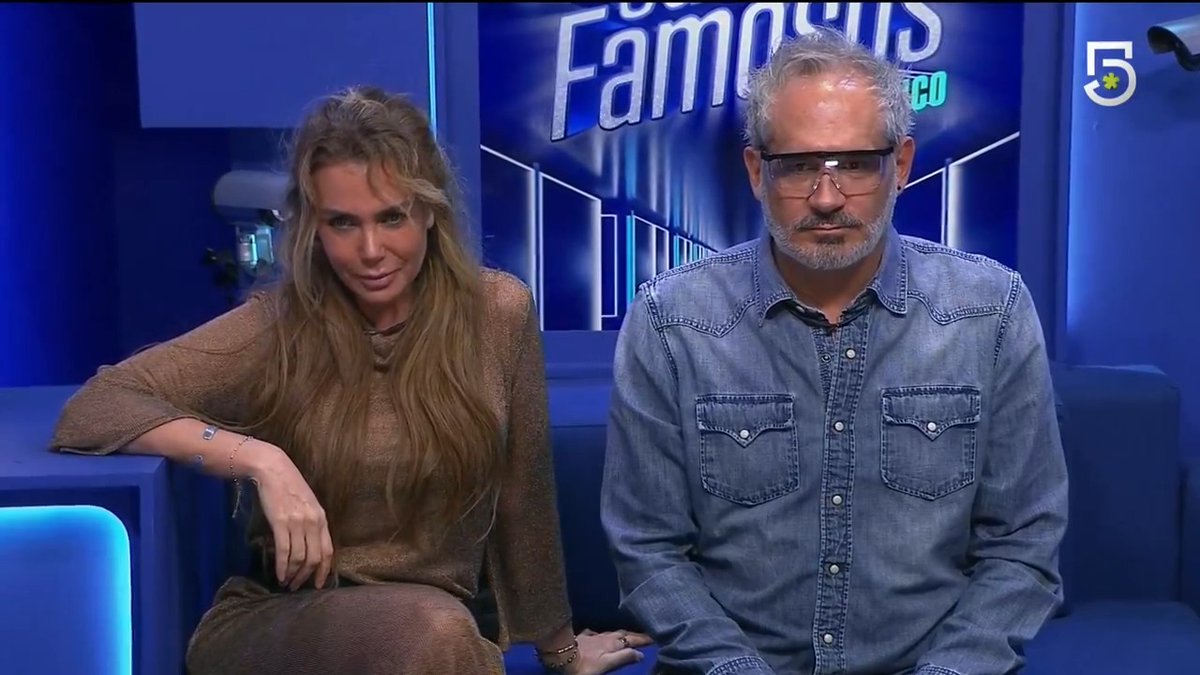 Los cochinitos han hablado, y #ArathDeLaTorre es el encargado de cerrar este proceso de Nominación 👀🐷 #LaCasaDeLosFamososMx, de lunes a viernes 10:00 p.m. por #El5, domingos, 8:30 p.m. por #LasEstrellas y 24/7 por #VIX 📺📱