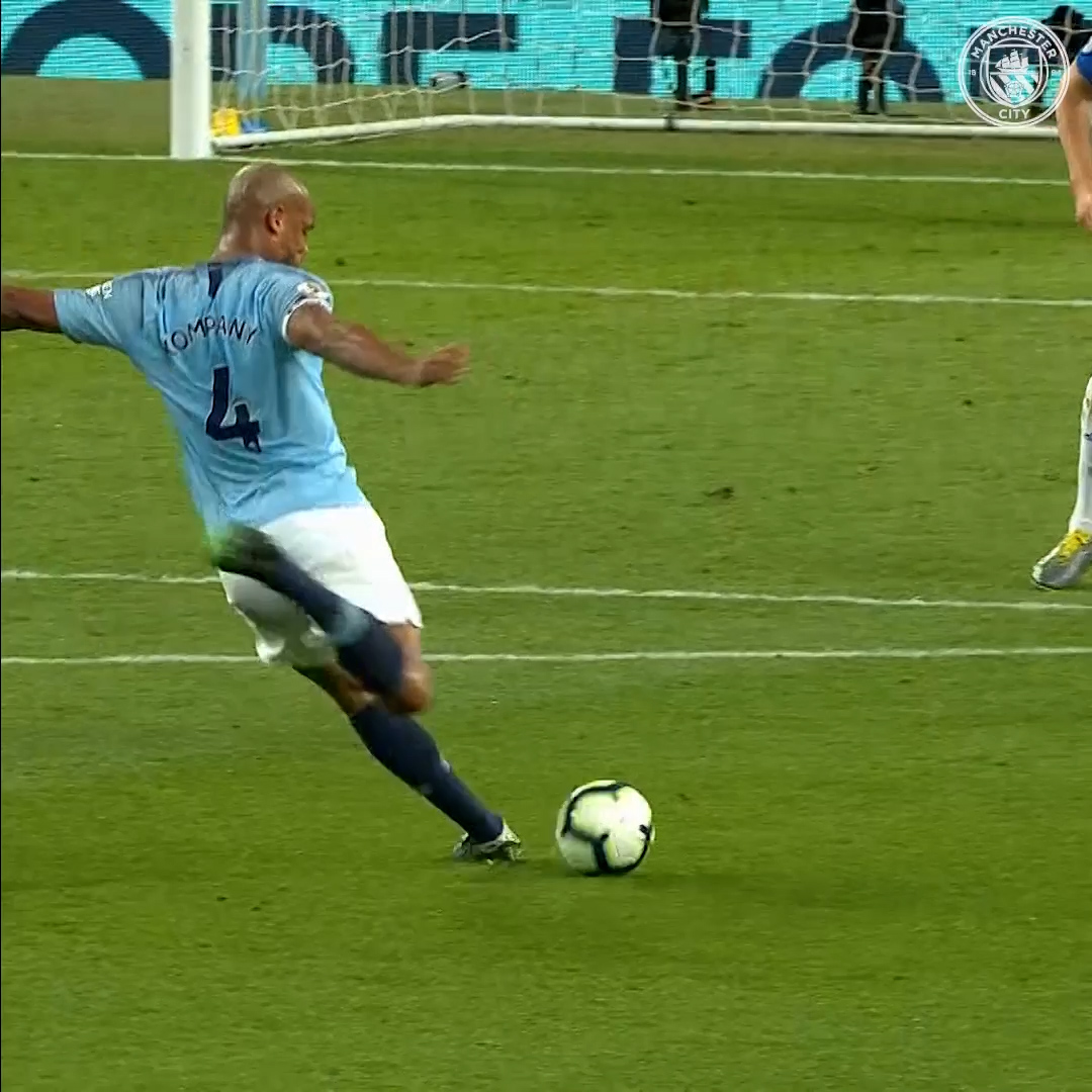 An unforgettable strike 🚀 🩵 Vincent Kompany
