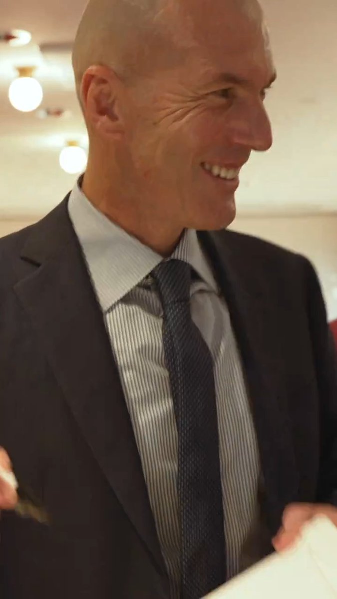 A few months ago in Madrid some of our Sorare Managers had the extraordinary opportunity to spend a day with Zidane, following a challenge on Rivals. 🤩 Missed the chance to meet the legend? You might get another one soon... Stay tuned. ⏳ Full video: