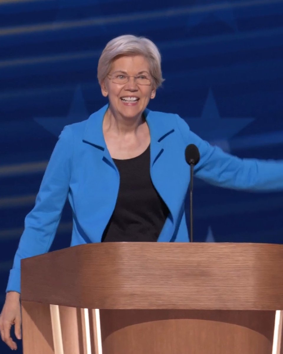 The crowd goes wild for elizabeth warren.