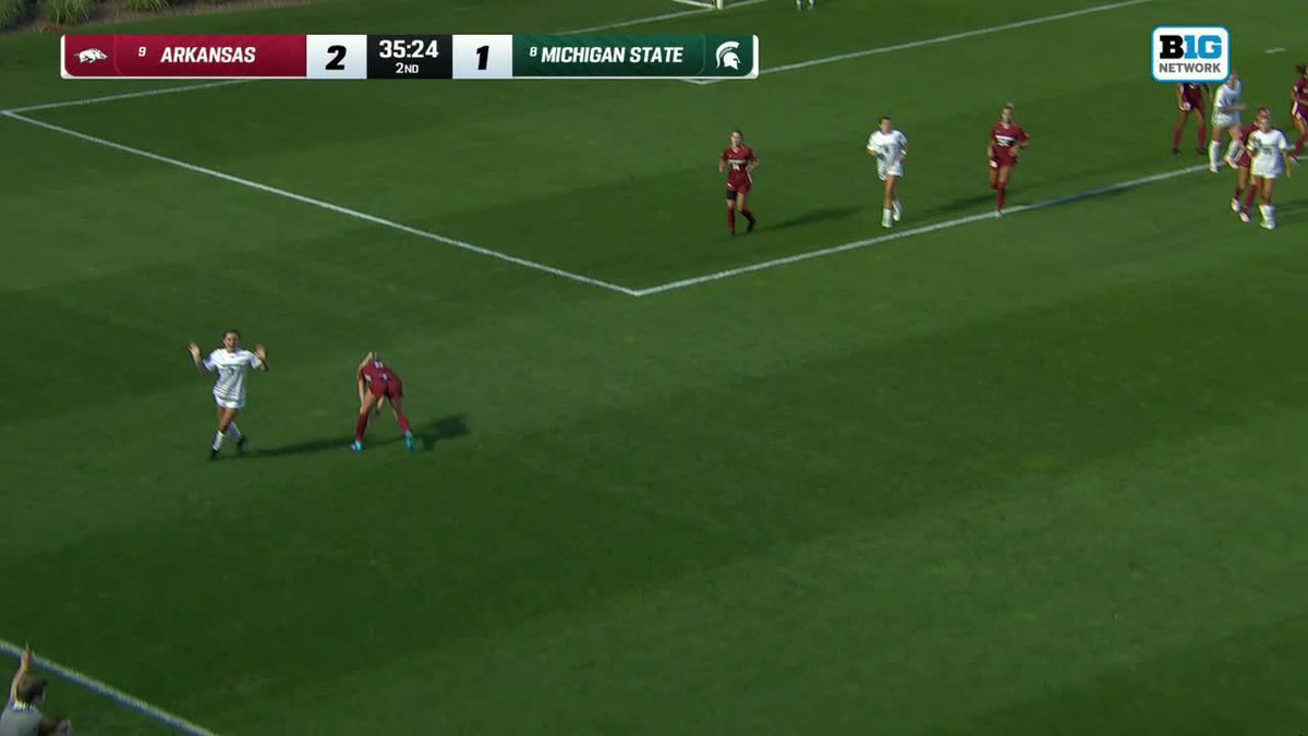 MSU GOAALLLLLLL!!!! Emerson Sargeant cross ➡ Bella Najera goal ➡ Team celly 🤌 We're tied! 54:50 | MSU 2, ARK 2 #GoGreen
