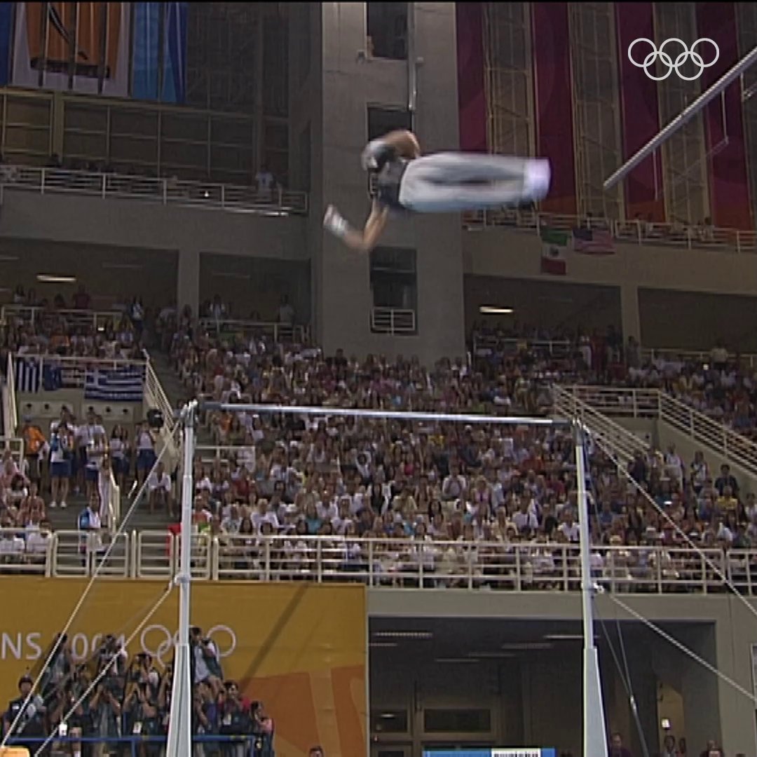 2️⃣ 0️⃣ years ago today, Igor Cassina performed his breathtaking horizontal bar performance at Athens 2004. #Olympics ItaliaTeam | FIG