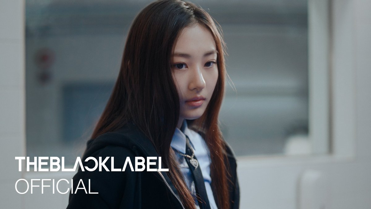 MEOVV TRAILER ‘GAWON’ "If I were to choose between the two, I already know my answer.” 🔗 ⠀ #MEOVV #미야오 #GAWON #가원 #THEBLACKLABEL #더블랙레이블