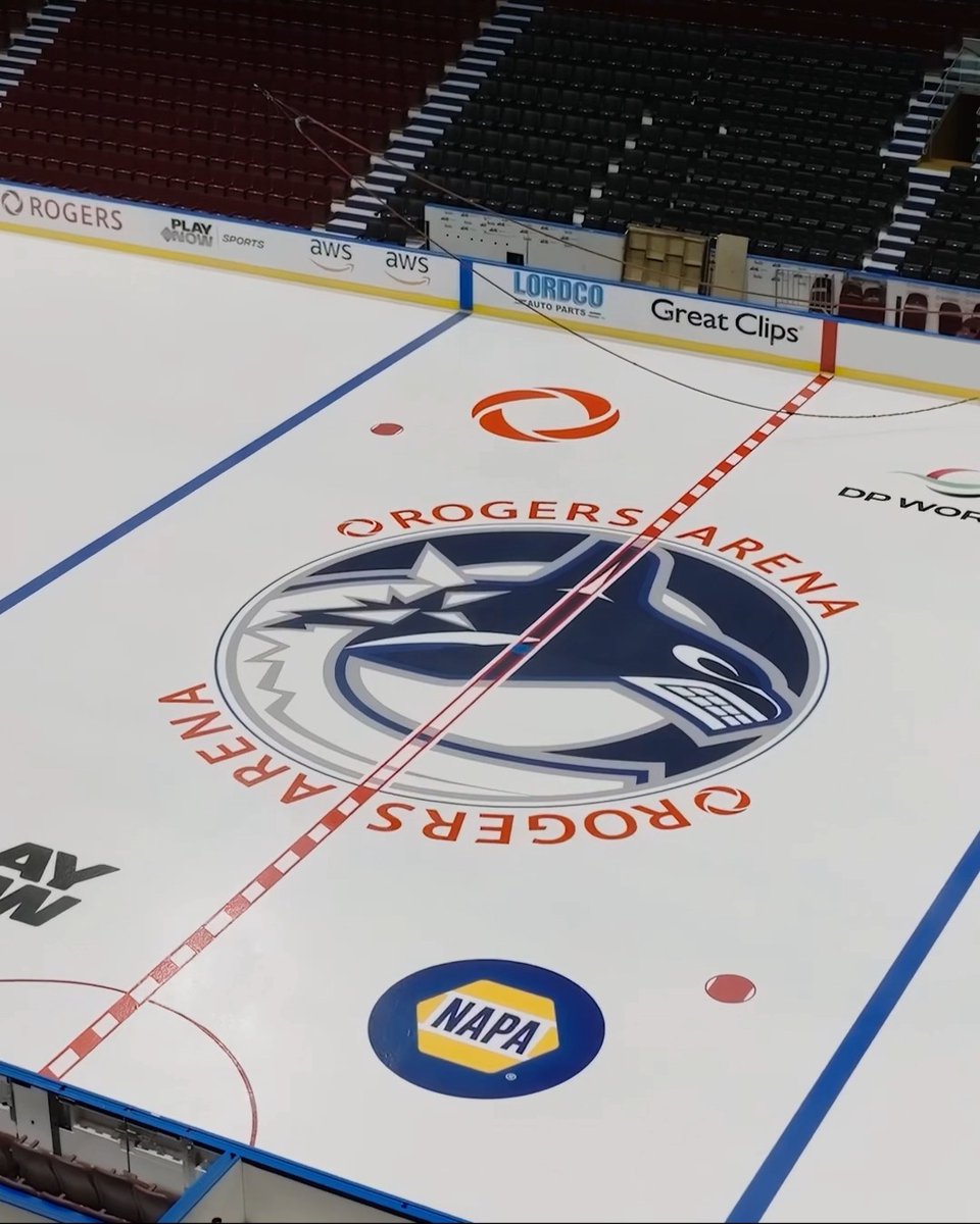 The moment there's a chill in the air: install the ice. 🧊