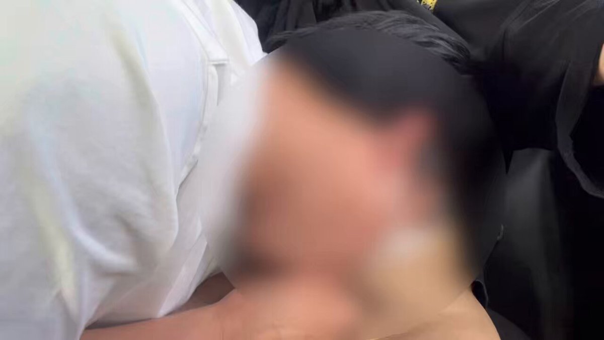 時限投稿 フォロワーさんに舐めてもらった〜 秒で逝っちゃった😵 舐めてくれる人募集してるので連絡待ってまーす🙇‍♂️ #RT希望 #RT拡散希望 #デカマラ #チン凸 #バイ #射精 #亀頭 #フェラ