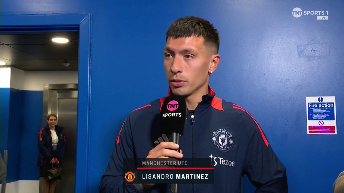 "It's a huge privilege to play for this club" Lisandro Martinez speaks to @julesbreach, Rio Ferdinand and Joe Cole ahead of Brighton clash 💪