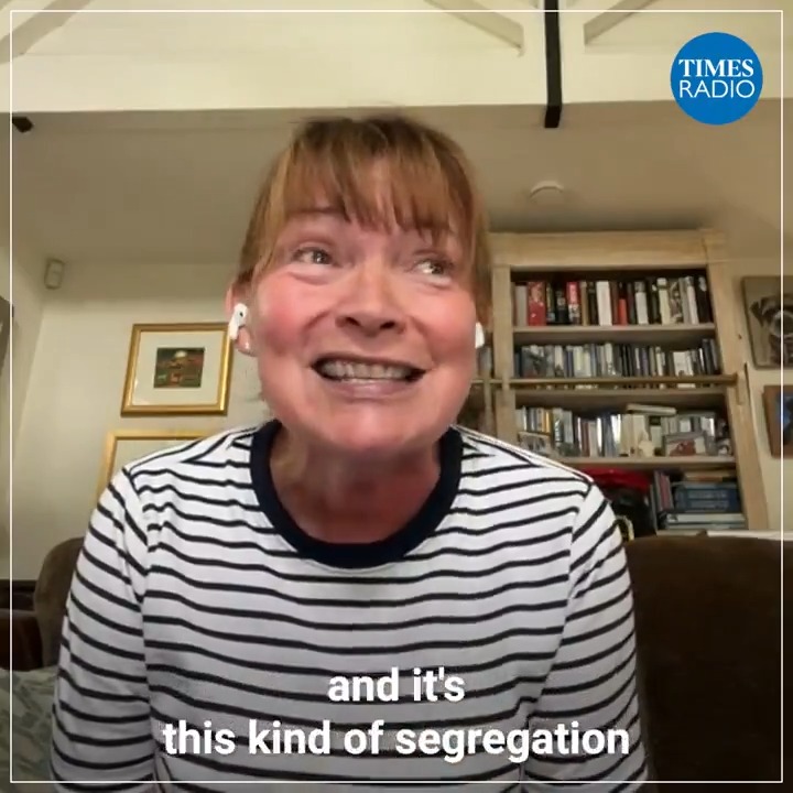 “I’m fed up with going away to Europe and apologising…you feel embarrassed.” Lorraine Kelly says queues at passport control post-Brexit make her feel like a “untermensch.” Lorraine | @HugoRifkind 📻
