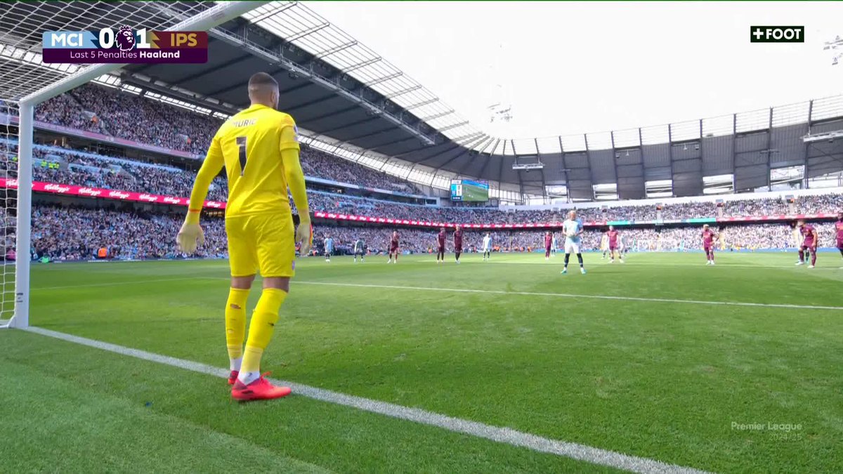 Manchester City mené ? Pas de souci. Il ne faut que 4 minutes aux Citizens pour en mettre 3. 😂 11’ ⚽️ Haaland 14’ ⚽️ De Bruyne 15’ ⚽️ Haaland 🎥 CANAL+ Foot