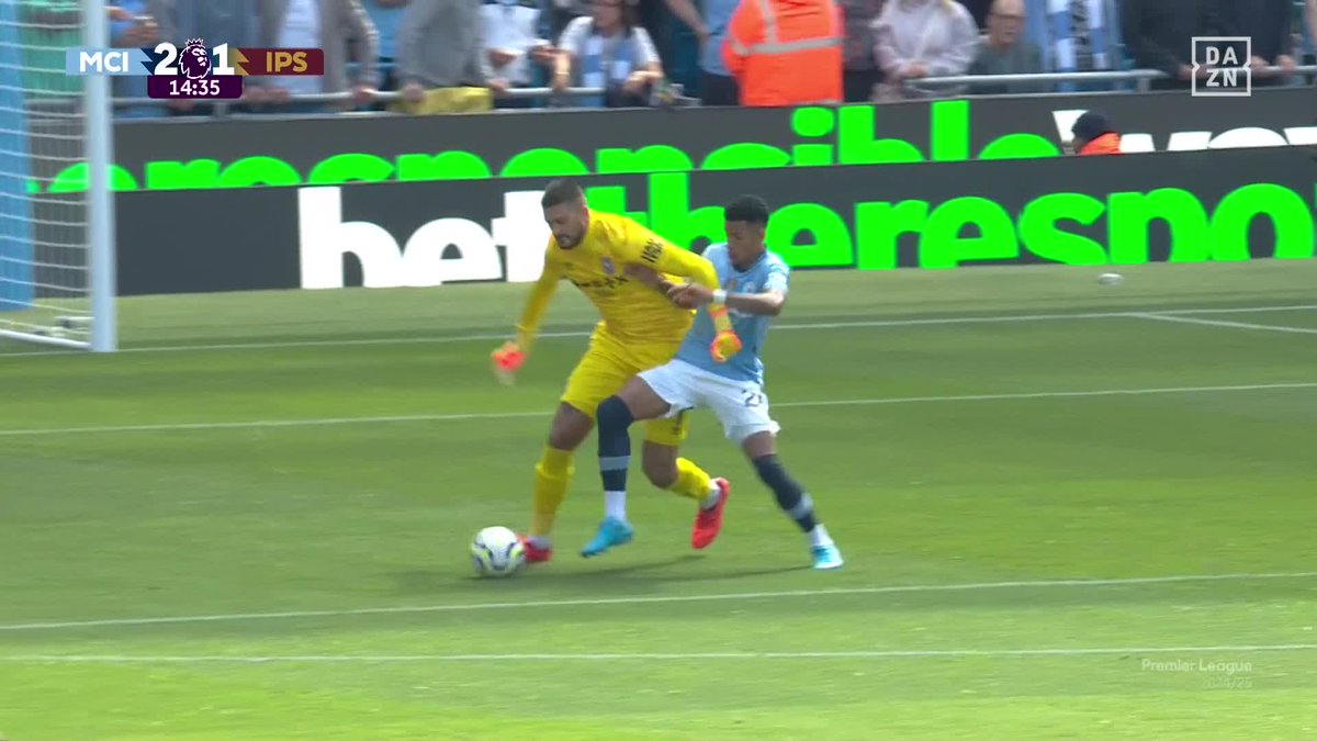 Vamos, que la ha liao' parda 👀 El tremendo error de Muric, portero del Ipswich Town, para el gol de Kevin De Bruyne #PremierLeagueDAZN ⚽ 🏴󠁧󠁢󠁥󠁮󠁧󠁿 🔗
