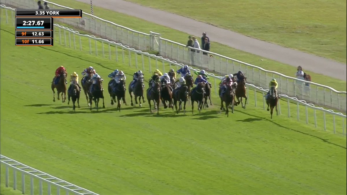 A huge gamble landed in the Ebor! 💷 MAGICAL ZOE lands the £300,000 Ebor Handicap in great fashion for Billy Lee and Henry de Bromhead! 🏆 🇮🇪 Well done, Patrick and Scott Bryceland, enjoy the party! 👏