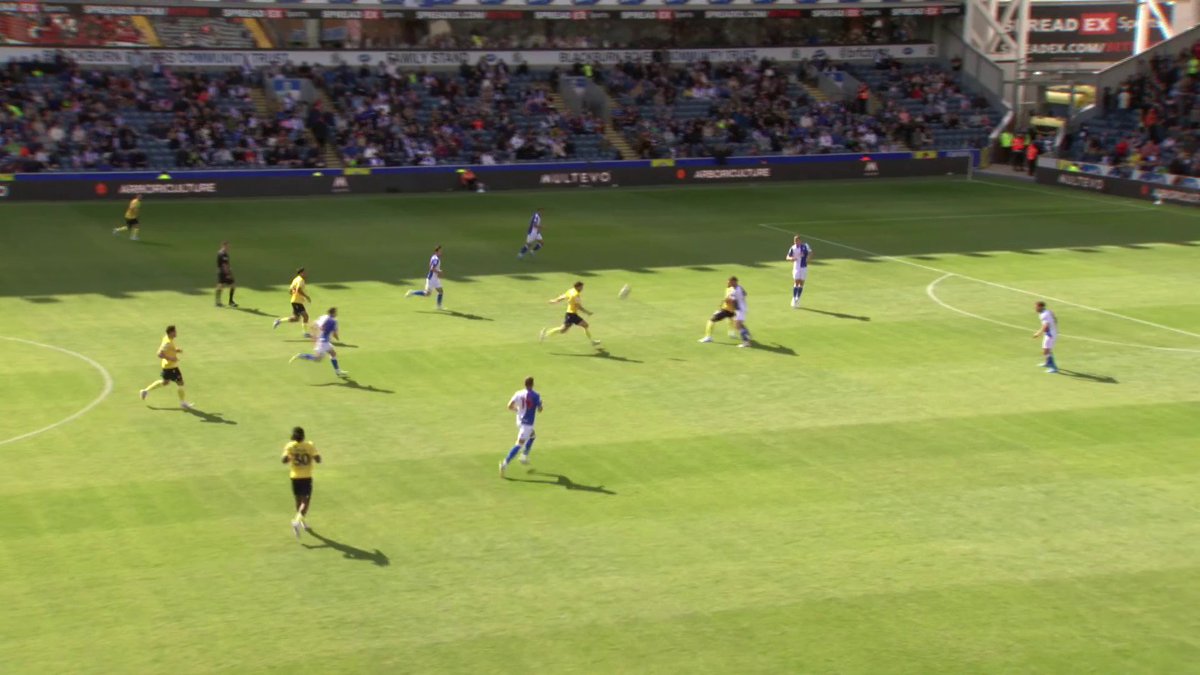 WHAT A VOLLEY 🔥 Goal of the season contender from Oxford's Mark Harris.