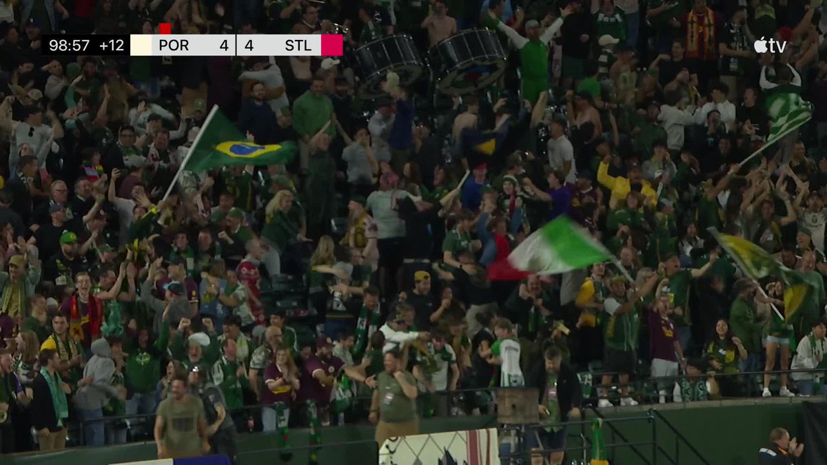 🚨 World-class Evander equalizer in stoppage! 😱