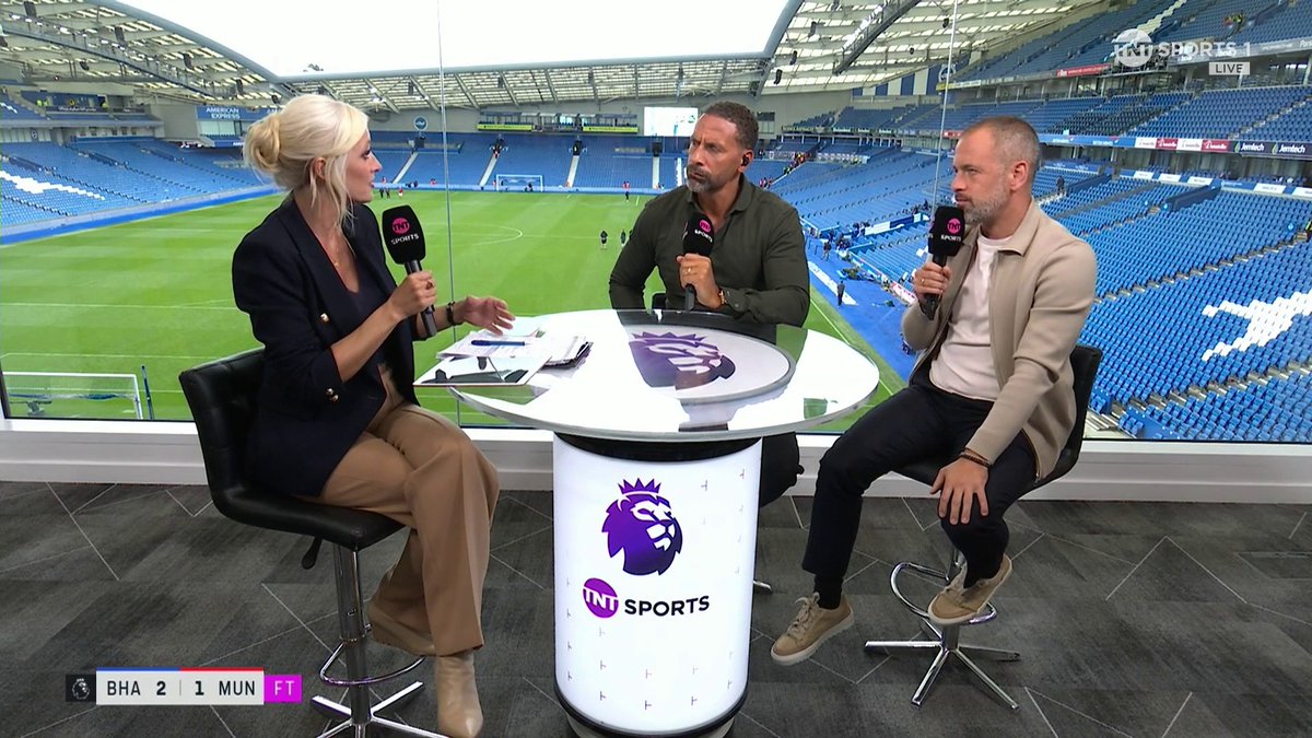 🚨🎥 - Rio Ferdinand suggesting Man Utd wouldn't have conceded the 2nd goal if Maguire was still on the pitch: "If he'd been on the pitch, maybe he would've been the one leading and vocalising to people to get into positions..." LOL. WHAT???