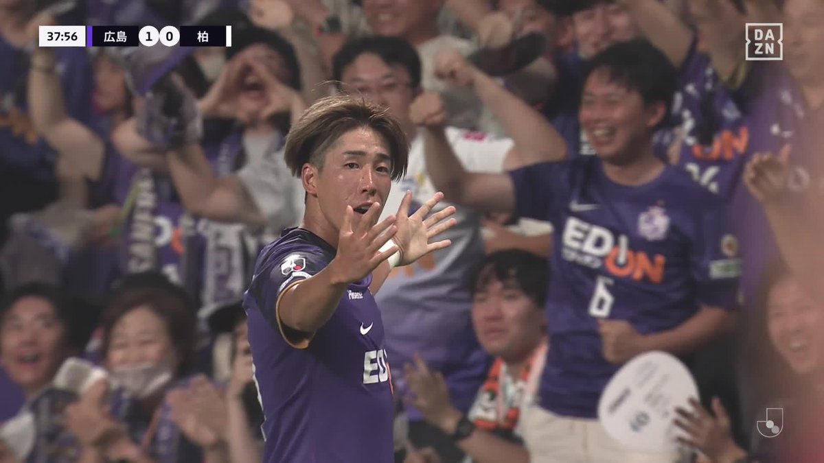 ／ 一気呵成 ＼ 最終ラインから怒涛の攻め込み 最後は #中野就斗 豪快に右足を振り抜いた 🏆明治安田J1リーグ第28節 🆚広島×柏 📱#DAZN ライブ配信中 #広島柏