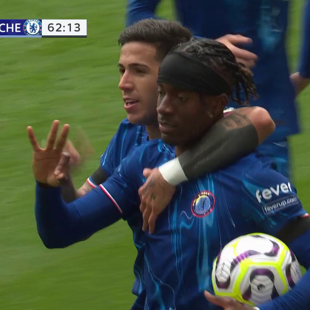 Everything about this Noni Madueke hat trick is brilliant. 🤌 #CFC