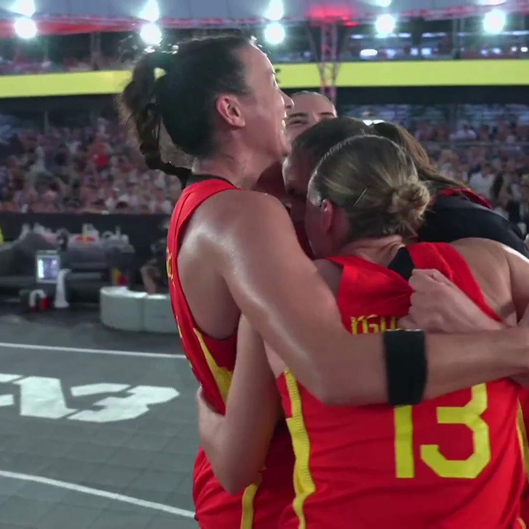 🥇 ¡𝐄𝐒𝐏𝐀𝐍̃𝐀 𝐋𝐎 𝐇𝐀 𝐋𝐎𝐆𝐑𝐀𝐃𝐎! 🇪🇸 Las subcampeonas olímpicas se llevan el oro del Europeo 3x3 tras derrotar a Francia (11-19) y son campeonas de Europa. 📺 Lo has visto en HBO Max España 🌟. #3x3Europe