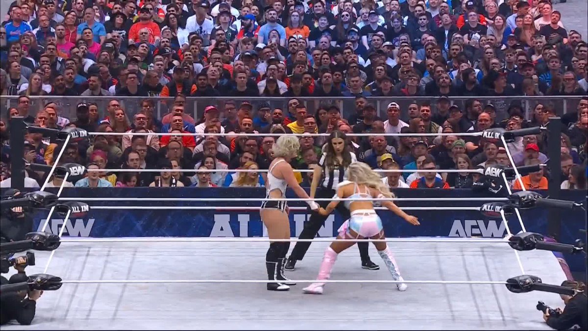 These women are beating the absolute hell out of each other! Order #AEWAllInLondon on PPV right now! 🔗 #TimelessToniStorm | @MariahMayX