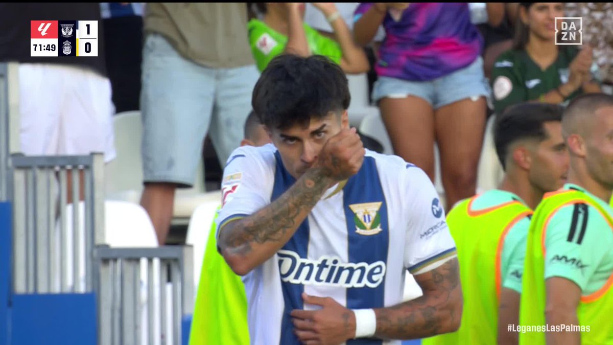 En la vuelta de Butarque a Primera no podía faltar un buen PEPINAZO de Juan Cruz 🥒🥒🥒 C.D. Leganés #LALIGAenDAZN ⚽