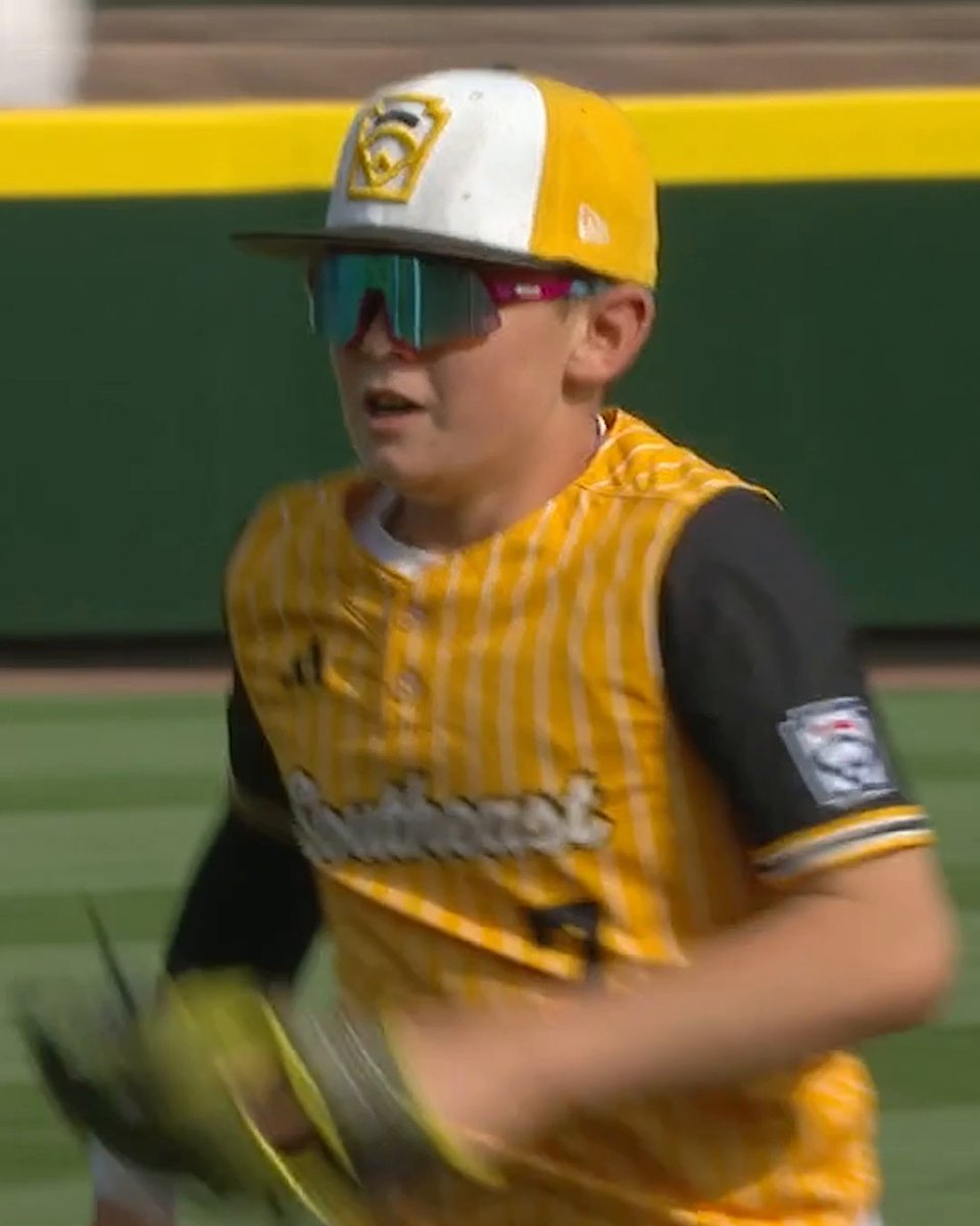 CHASE ANDERSON DAZZLING AT SHORTSTOP ✨