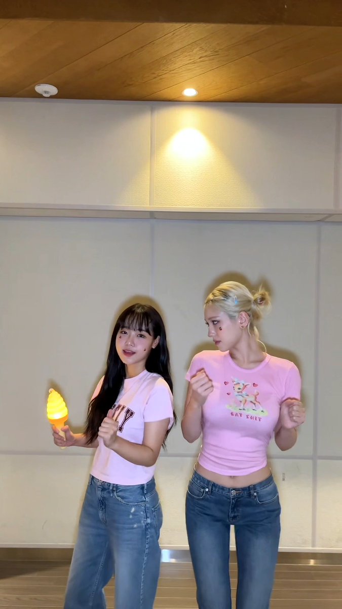 #JEONSOMI x #CHOIYOOJUNG #IceCream_JEONSOMI WekiMeki_STAFF ▶️ TikTok : ▶️ Shorts : ▶️ NAVER TV : #전소미 #IceCream #아이스크림 #최유정 #THEBLACKLABEL #더블랙레이블