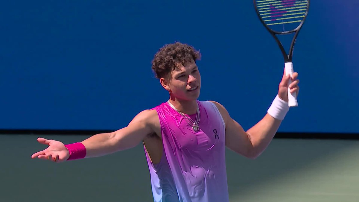 You love to see it 🫂 Nothing but the utmost respect between Ben Shelton and Dominic Thiem 🤝 US Open Tennis | #USOpen